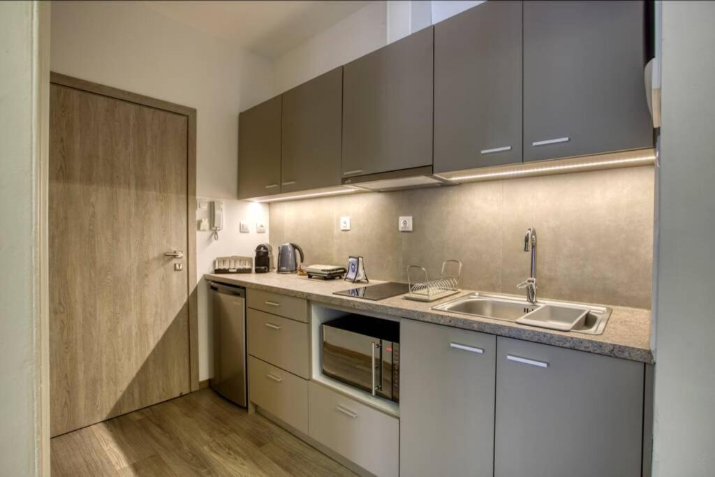 Plaka Filotheis House B Apartment Атина Екстериор снимка